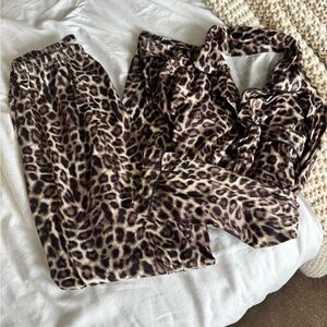 LEOPARD PAJAMAS